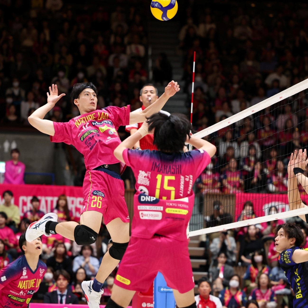 德乙前瞻：沙尔克04和帕德博恩上演榜首大战，双方仅差1分